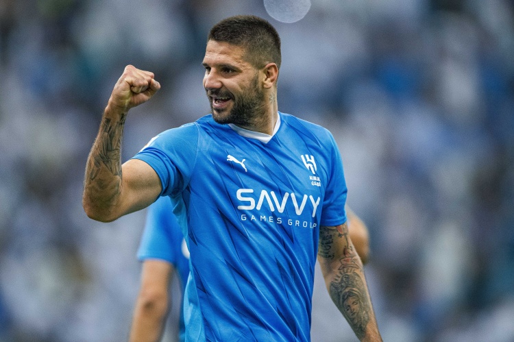 英雄联盟预测-斯基拉：赖扬深入商谈引进米特洛维奇，为球员准备3年合同