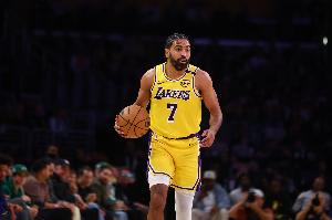 世界赛直播-就是准文森特半场5中3&amp;三分4中2拿8分 强解飚进准压哨三分